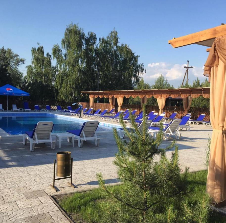 Relax Hotel - Restaurant Complex Novomoskovsk Dış mekan fotoğraf
